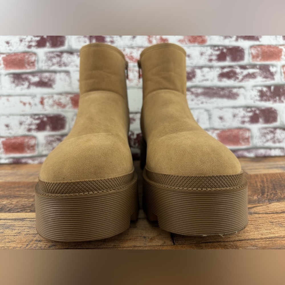 Universal Thread Women's Faux Fur Lining, Side Zipper, Chunky Heel Boots, Size 9 - Picture 3 of 15